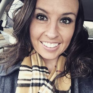 Meet your Posher, Alicia